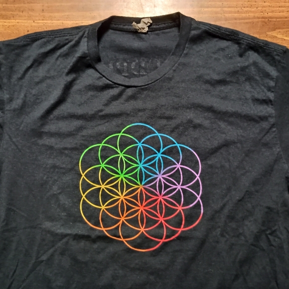 COLDPLAY CONCERT T-SHIRT - Large // Rock Band Music Tour Tee Shirt rainbow tees - Picture 8 of 12